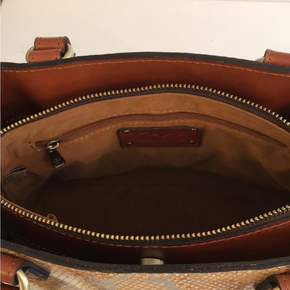 Patricia Nash Spring yellow/gold and metallic bag with key chain bag - Picture 6 of 7